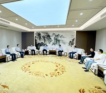 廣東能源集團黨委書記、董事長張帆一行蒞臨鵬輝能源考察交流